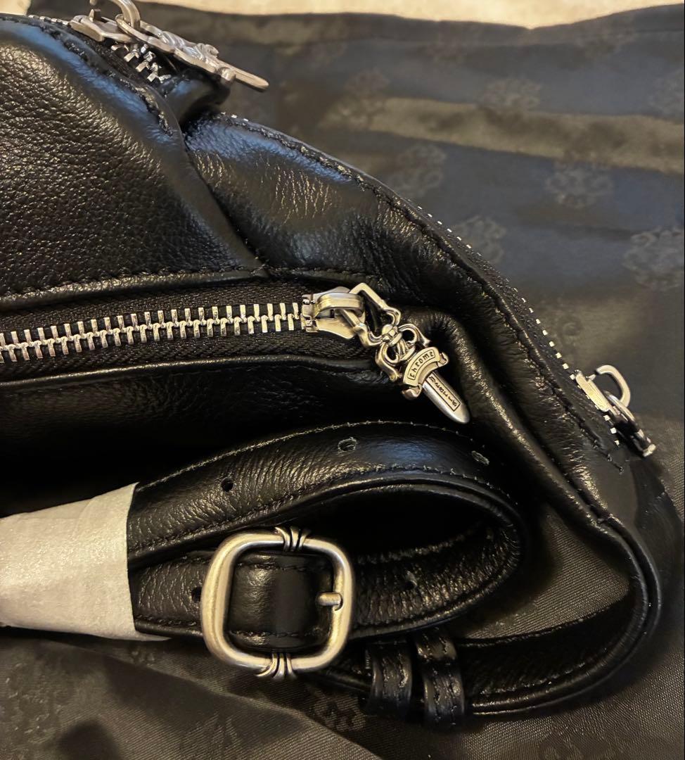 ブラックレザー ボディバッグ　ノーブランド