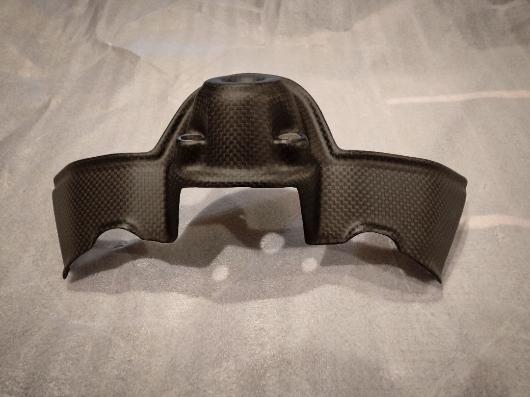 ドゥカティ パニガーレV4　カーボン　キーカバー