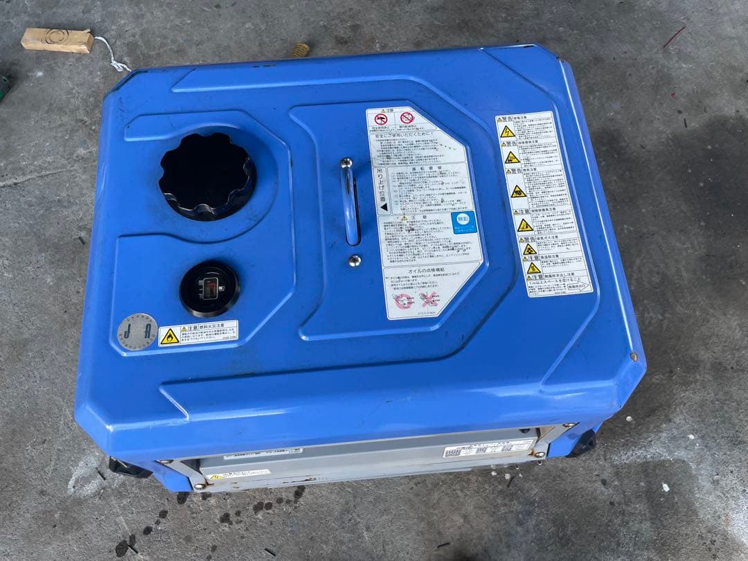 ABC様が購入されました。 防音型エンジン溶接機 Denyo