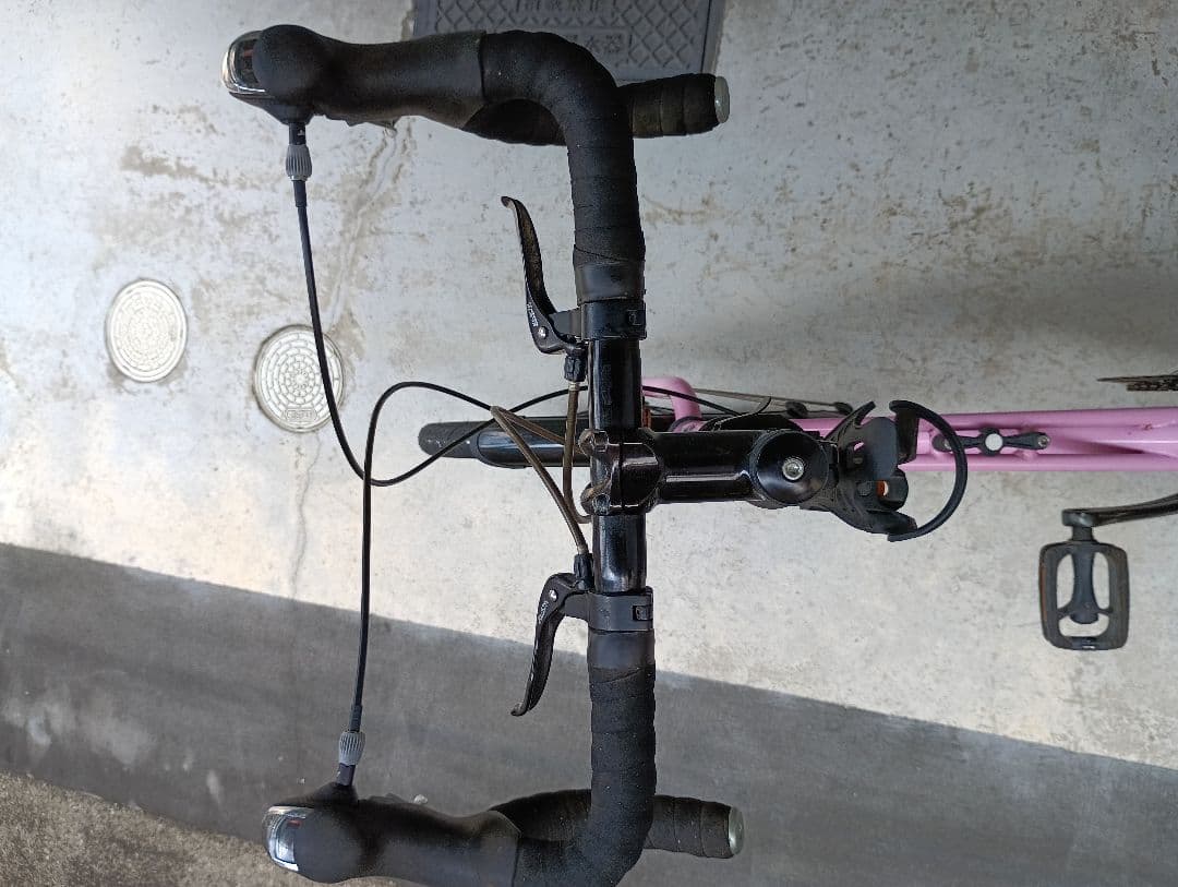 ブルーノベンチュラ　　BRUNO　VENTURA　ピンク色