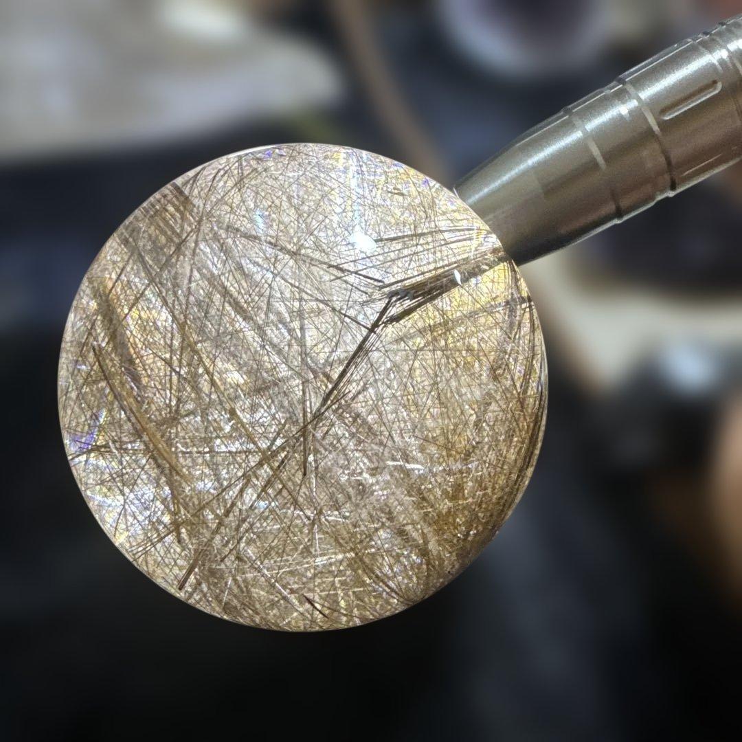 【コレクション】シルバールチルクォーツ スフィア 約8cm（天然水晶 丸玉）