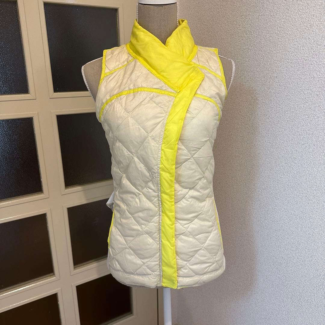 ルルレモン　lululemon 中綿　ベスト　リバーシブル　イエロー　蛍光色