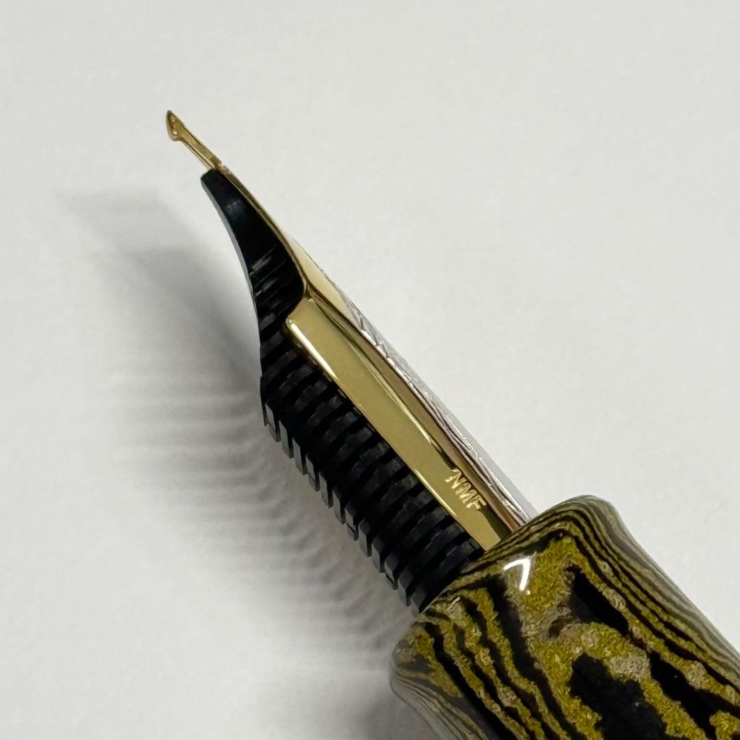 SAILOR セーラー 長刀研ぎ エボナイト 万年筆 猛虎 MF 中細