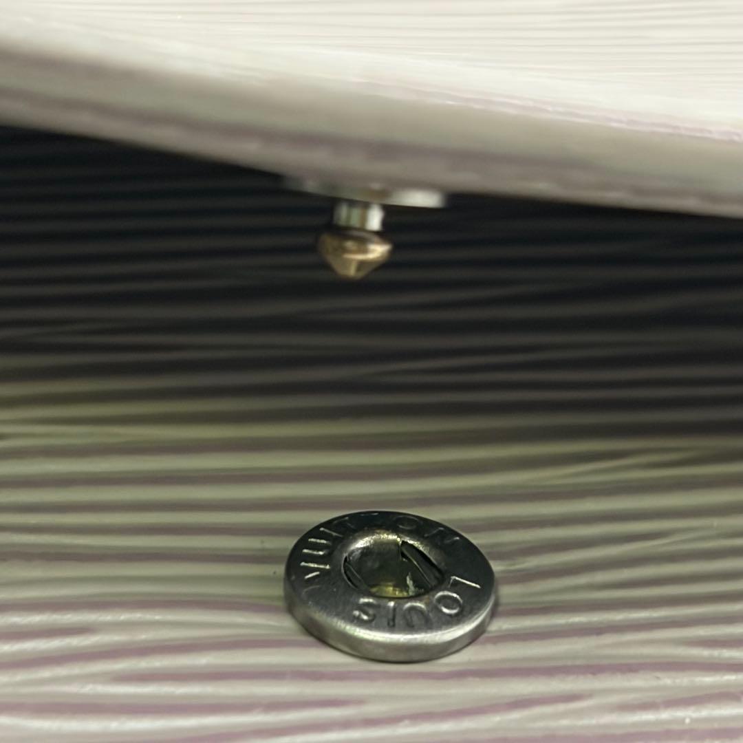 ルイヴィトン☆エピ ポルトフォイユ・トレゾール折り財布