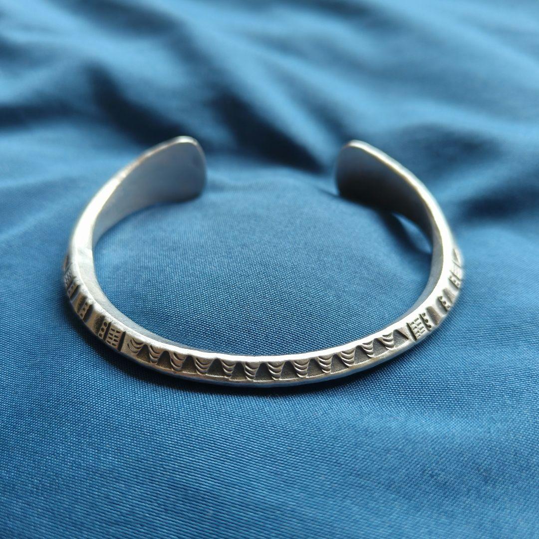【新品現地買付】カレンシルバーバングル /民族模様/高純度/ユニセックス