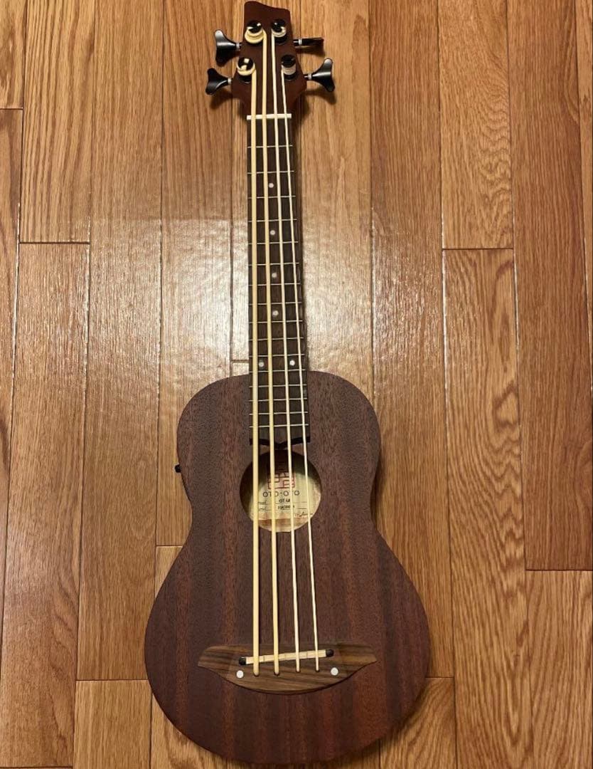 ウクレレベース