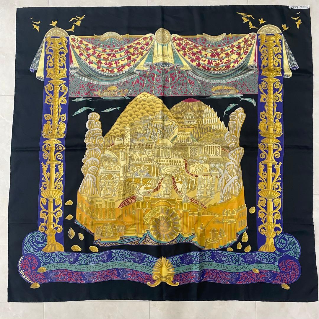 HERMES エルメス カレ90 L'Atlantide 黒ゴールド シルク