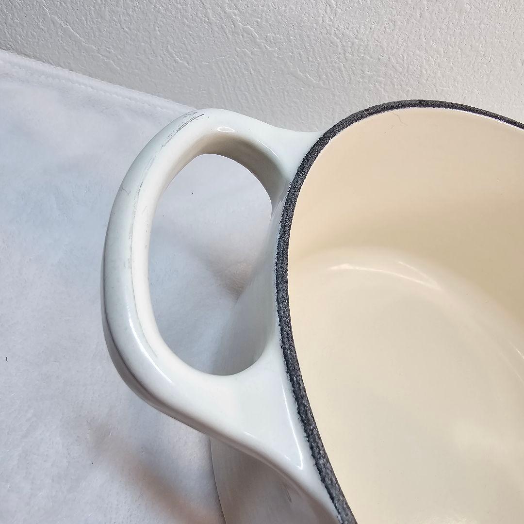 レアーLe Creuset ル・クルーゼ両手鍋18cm メレンゲ シルバーツマミ