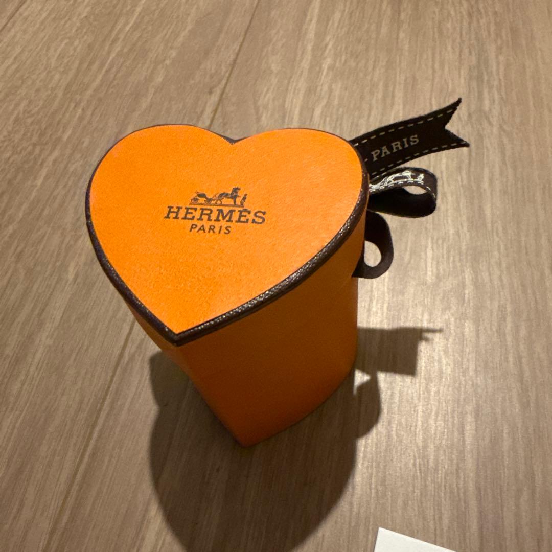 新品未使用 エルメス　ツイリー　ブリッドドゥガララブ ハート　ピンク 限定 レア