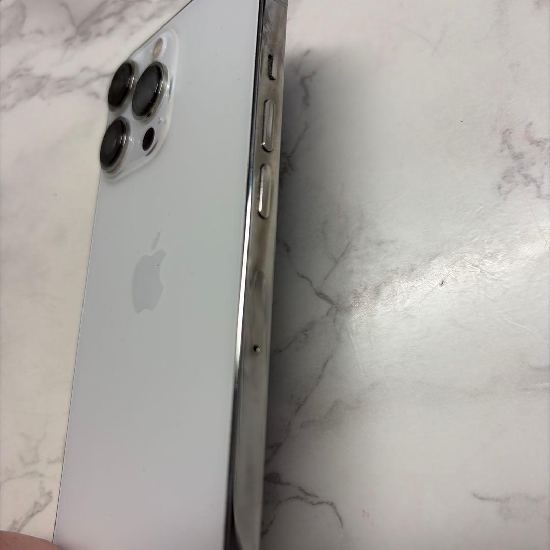 iphone 13 pro （イヤホン、充電機付き) 最大容量84%