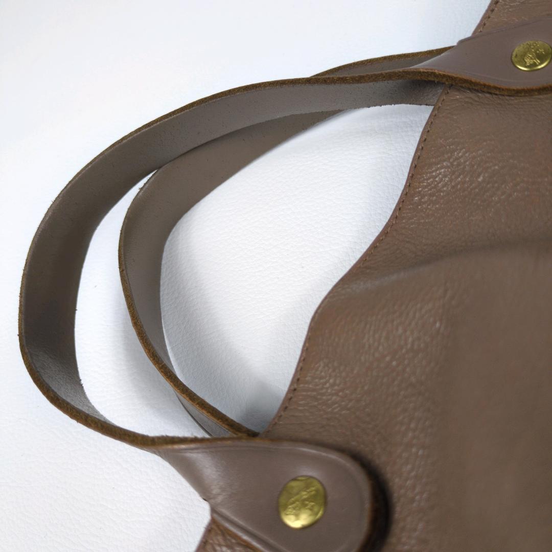 イルビゾンテ ハンドバッグ トートバッグ レザー グレージュ ロゴ型押し