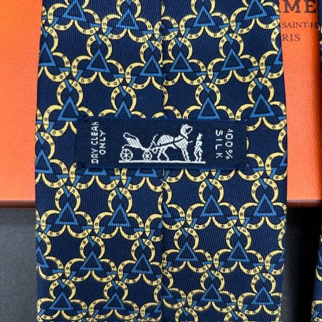 美品！HERMÈS 高級 シルク ネクタイ 幾何学柄 フランス製 箱付き