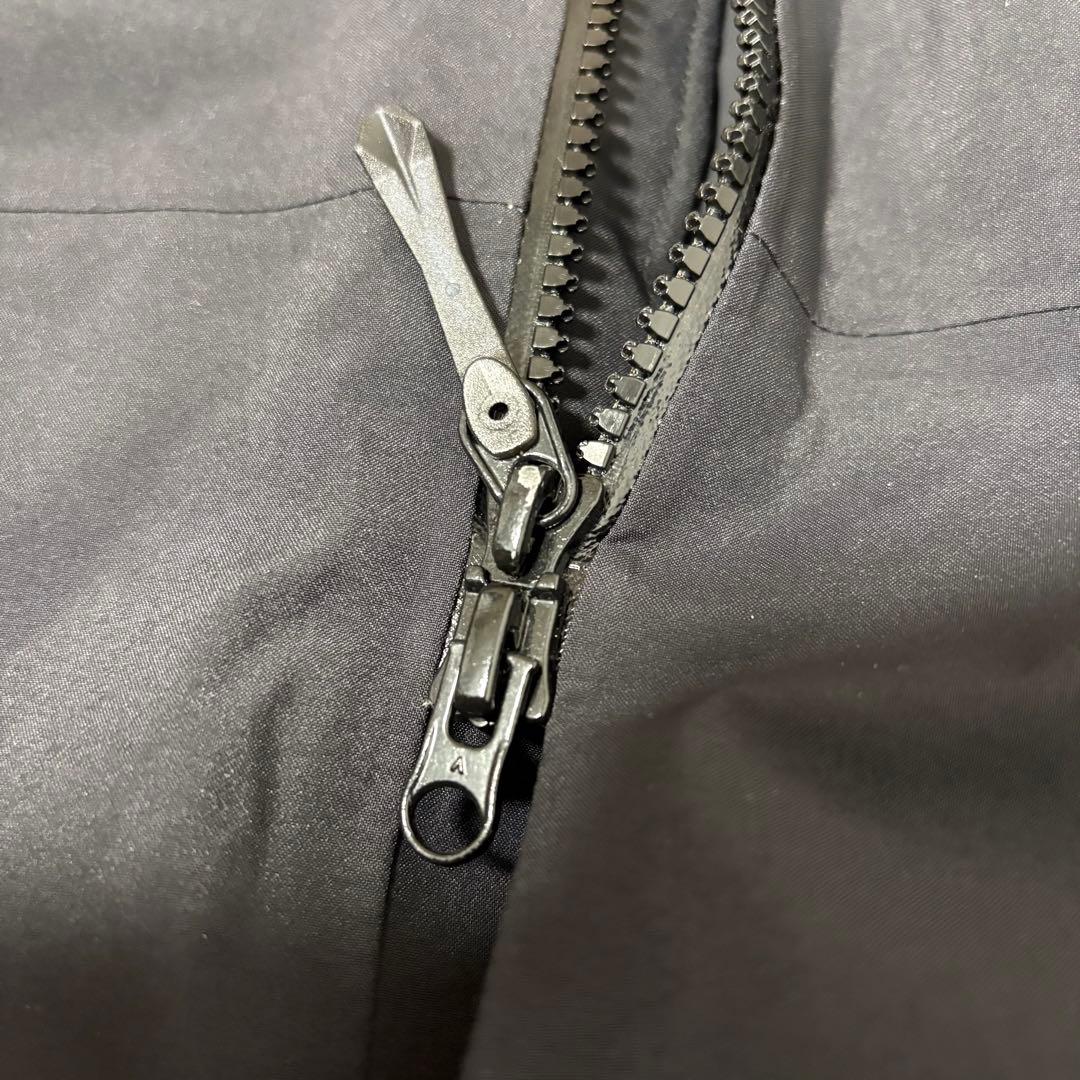 定価12万超え 展示品【アークテリクス】レイルパーカー M 黒 GORE-TEX