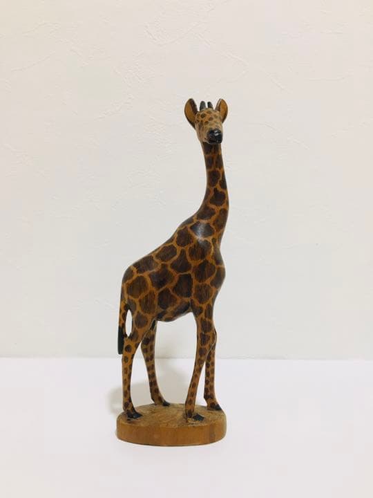 ケニア製キリンの置物　木彫り