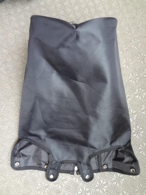 O*9様 スリクソン / SRIXON 9.5型軽量キャディバッグ (GGC-S