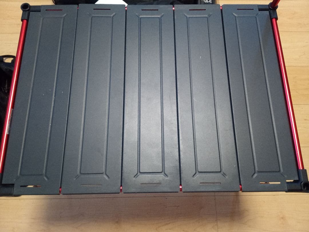 ソロキャンプにオススメ4点セット　テントやコット、テーブル等あります