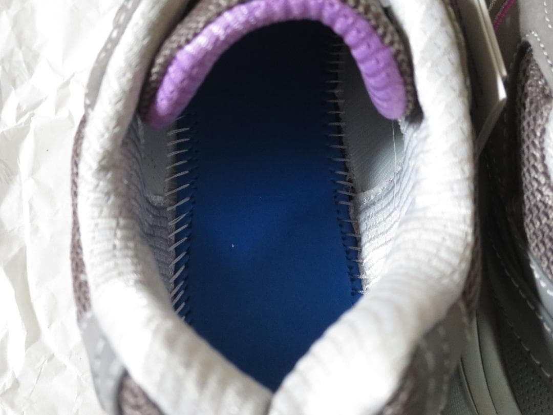 新品 タグ付き 2E New Balance 23cm W1501 GP