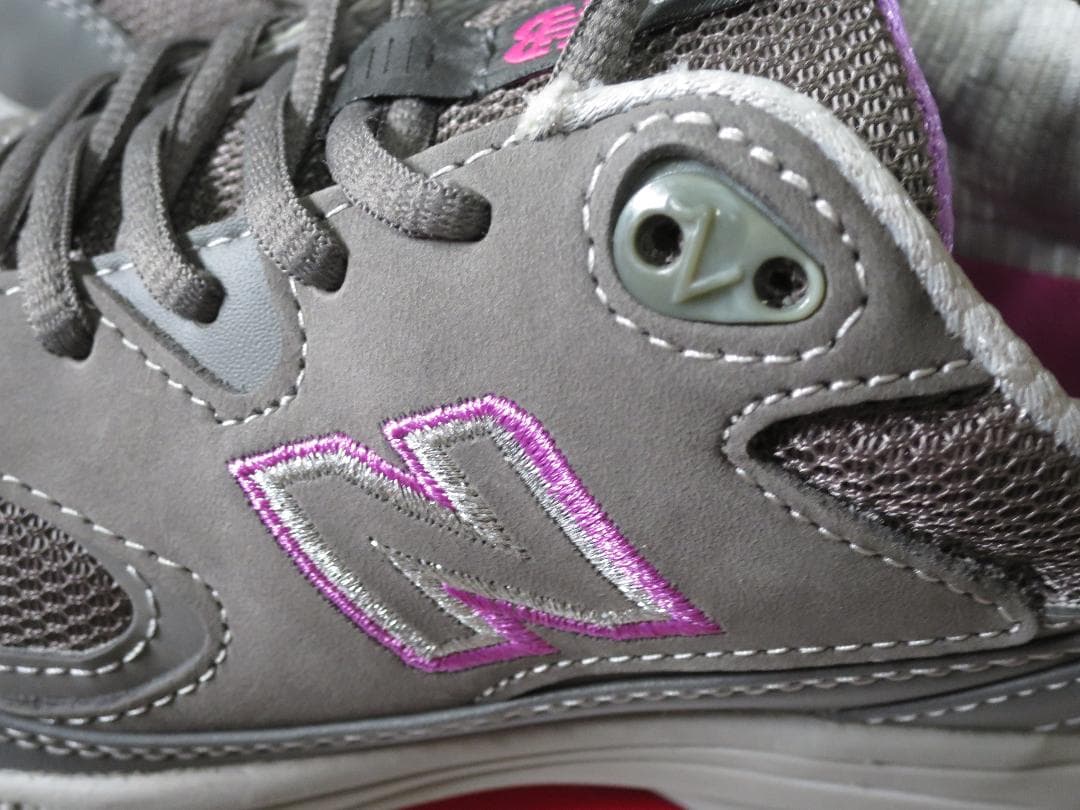 新品 タグ付き 2E New Balance 23cm W1501 GP