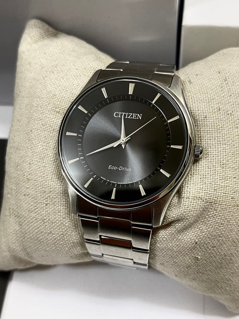 【美品、値下げしました❗️】 CITIZEN Eco-Drive ブラック腕時計