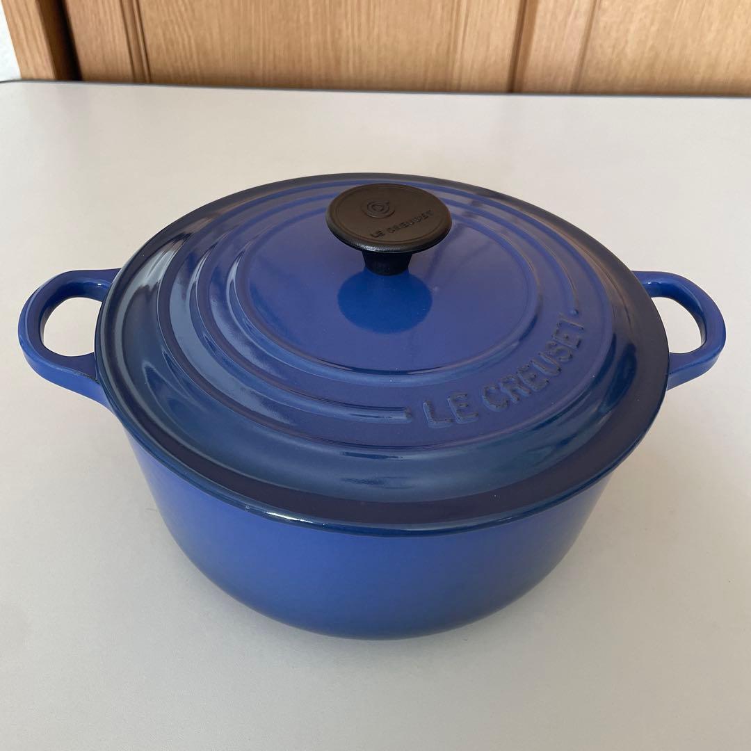 美品 ル クルーゼ ココットロンド 両手鍋 希少色 青 ブルー