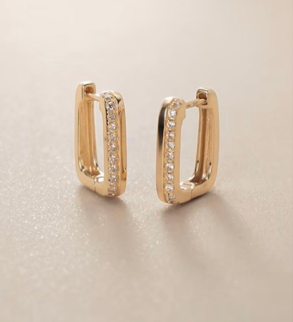 COCOSHNIK ピアス　K10 イエローゴールド　ダイヤモンドスクウェア