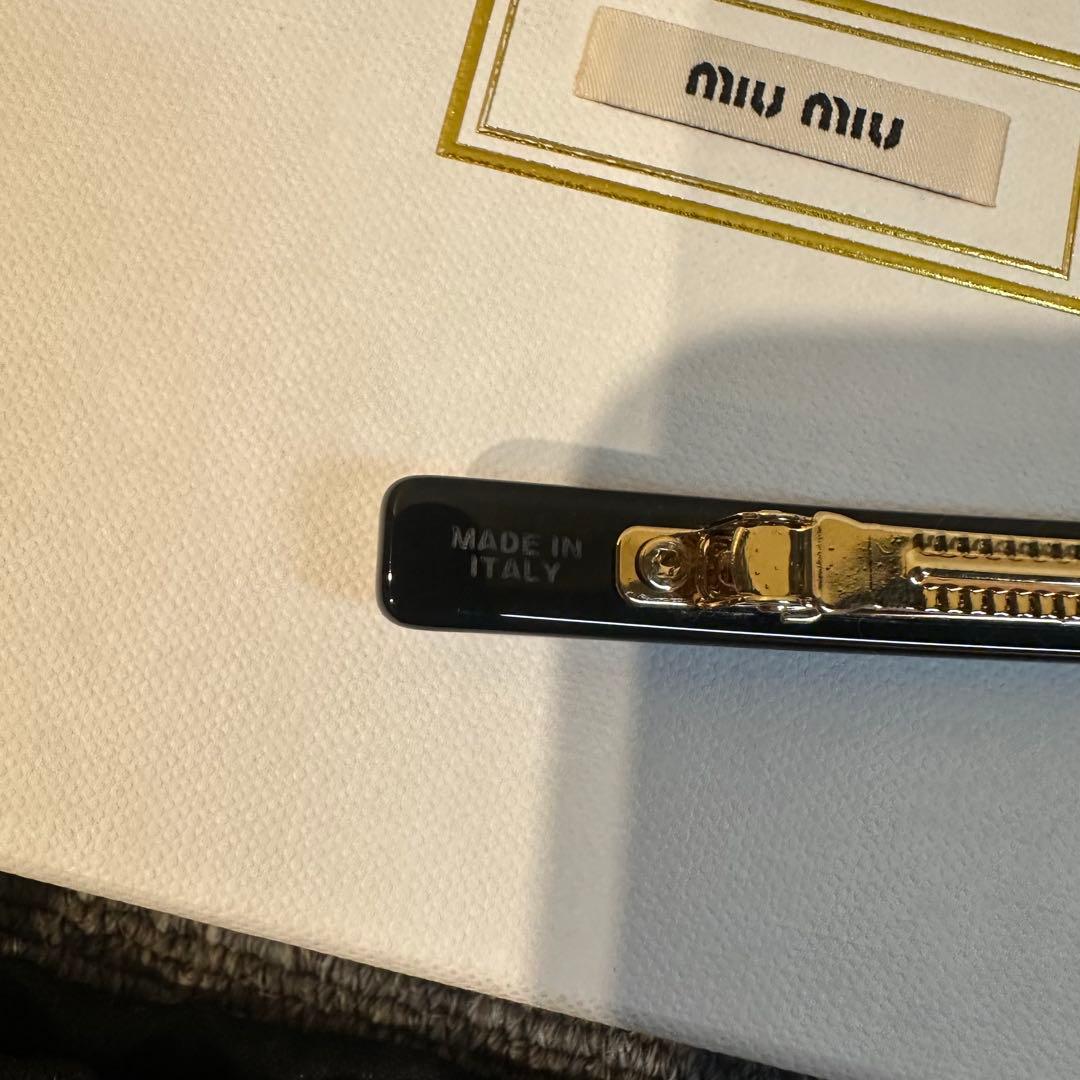 【MiuMiu】ヘアクリップ バレッタ ブラック ロゴ