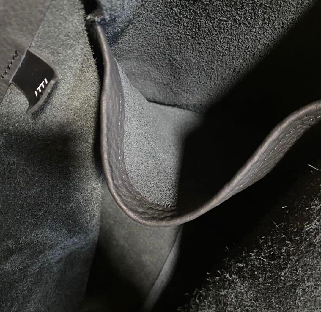 ITTI バゲットショルダートートバッグ 黒レザー