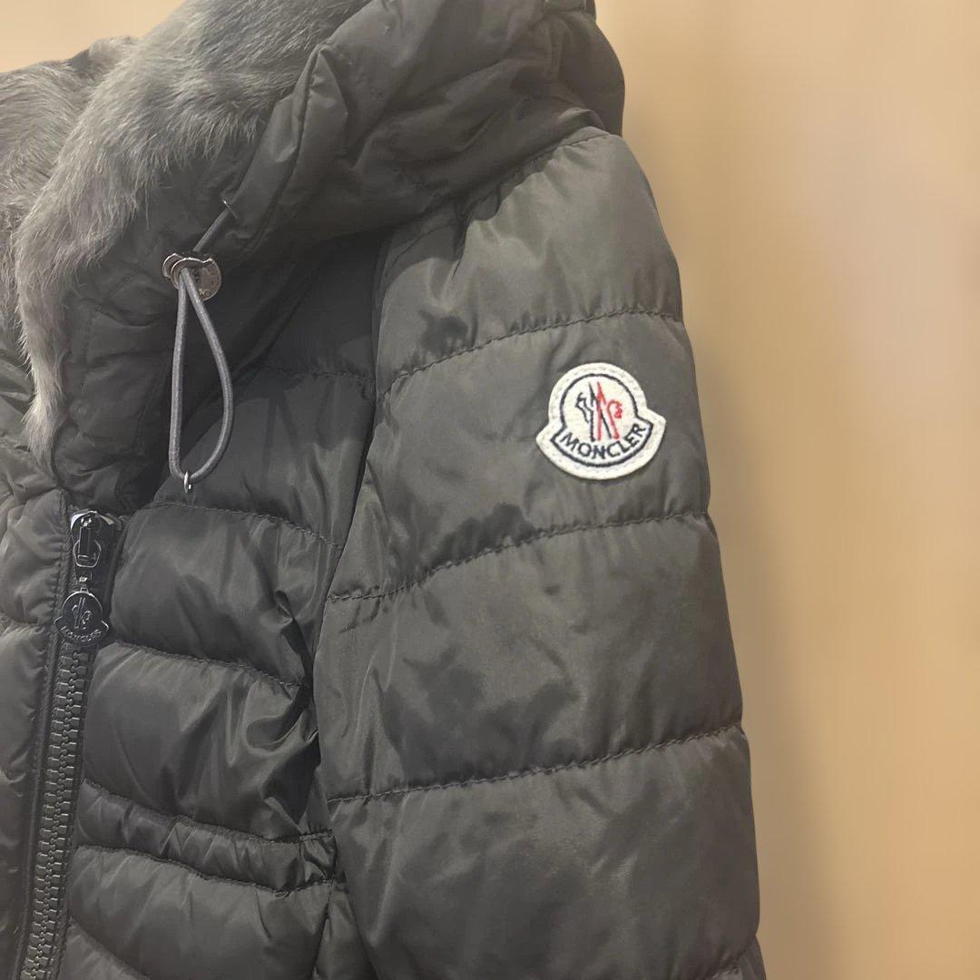 MONCLER ファーフード付　カーキーダウンジャケット