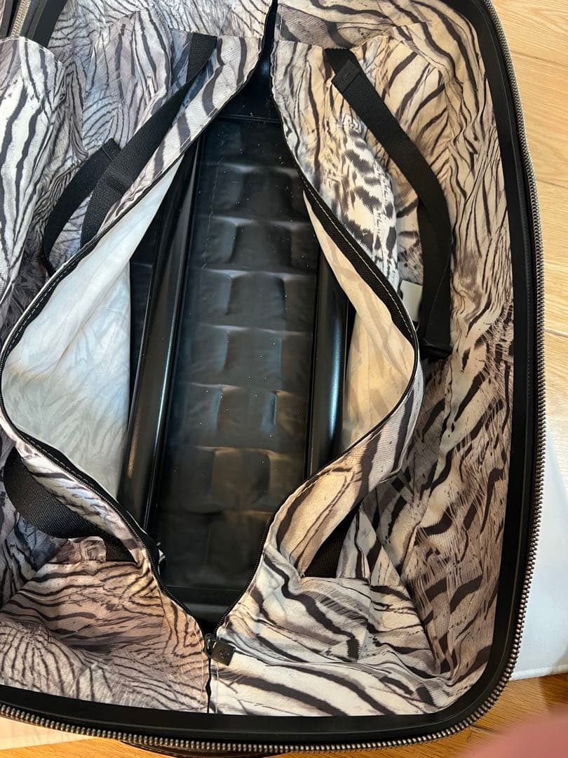 アレクサンダーマックイーン サムソナイト クロコ柄 ブラック スーツケース