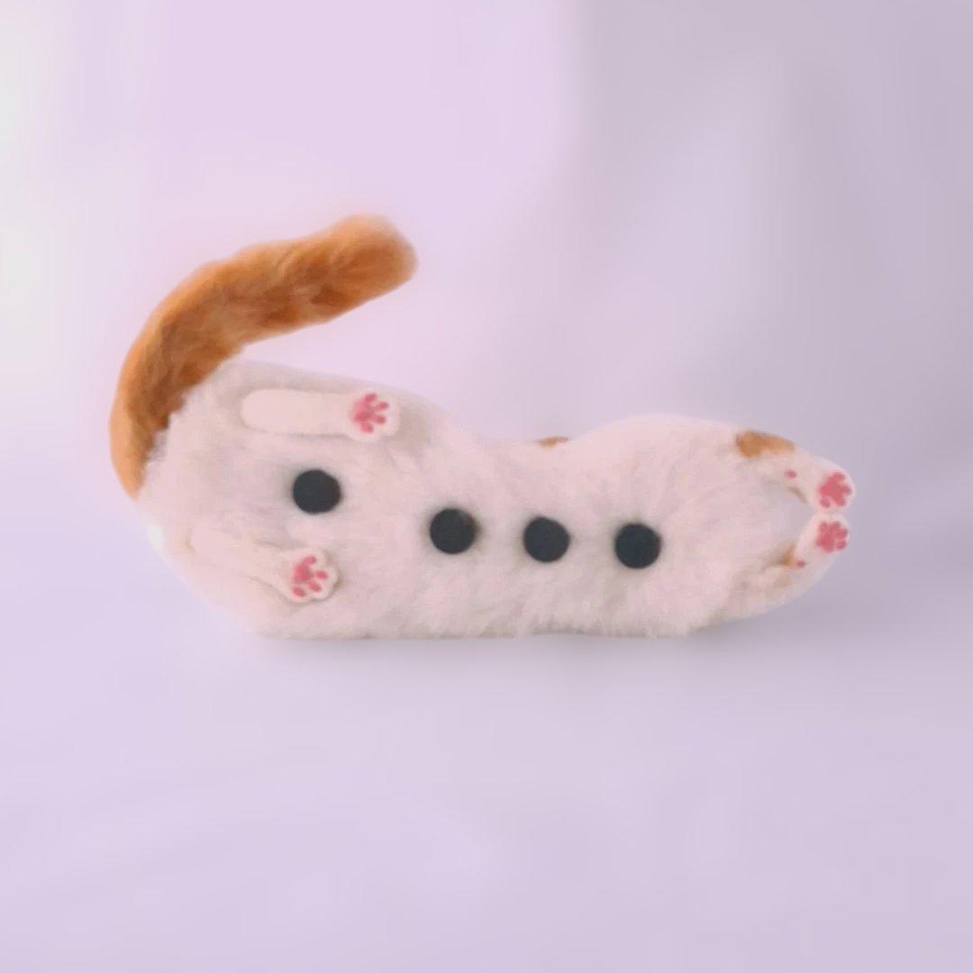 ハンドメイドの羊毛フェルト 猫　白✕茶トラ