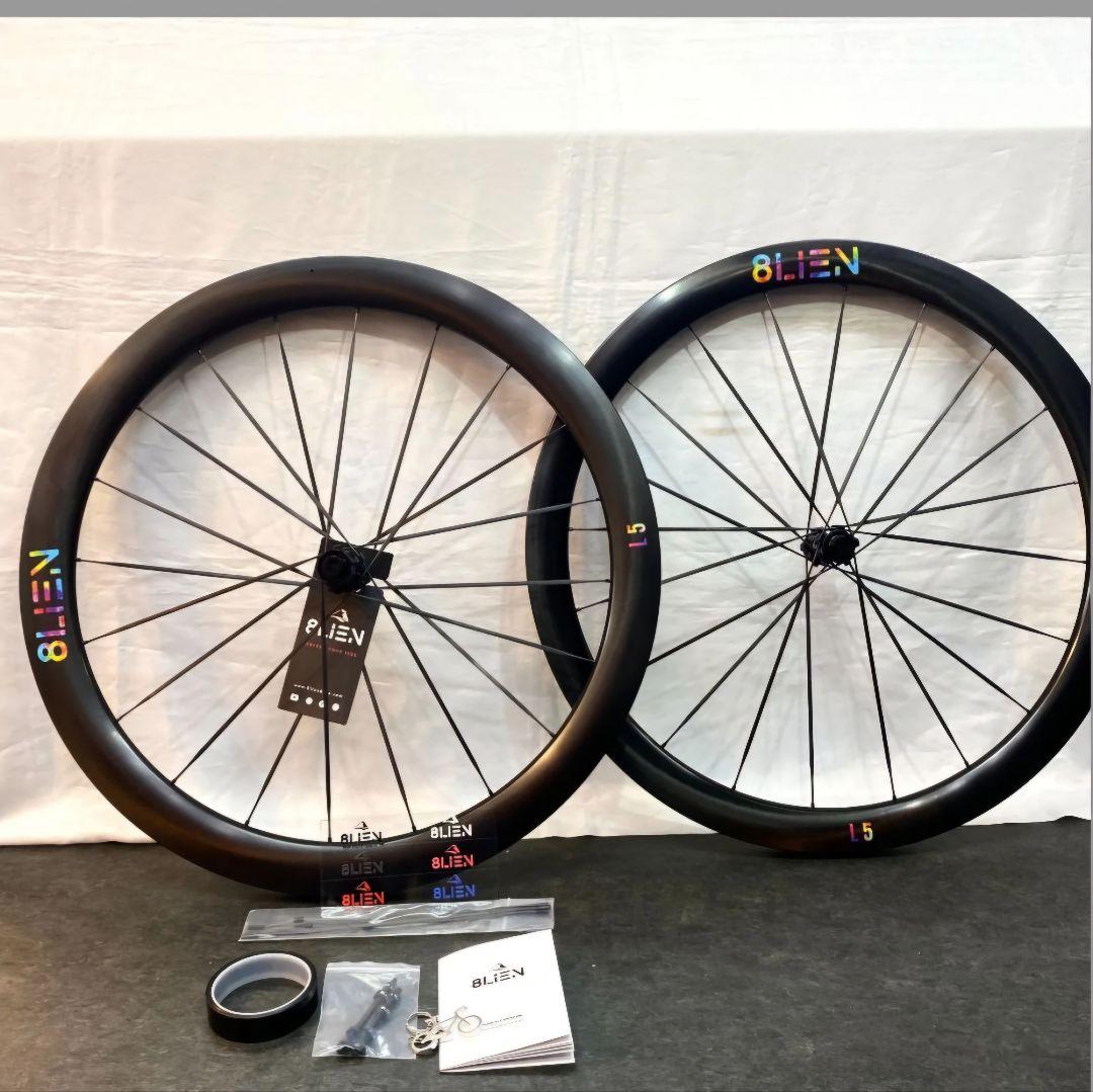 【新品】8LIEN（エイリアン）L5 カーボンホイール（カラフルデカール）
