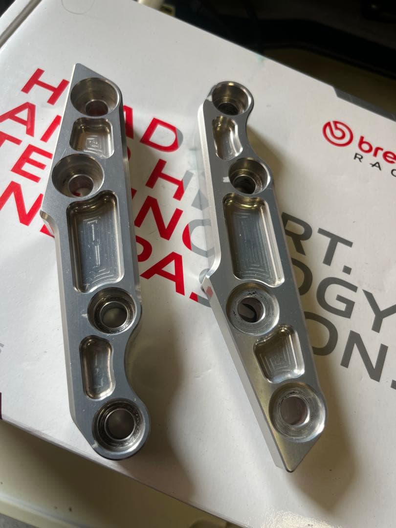 オーリンズ用　キャリパーサポート