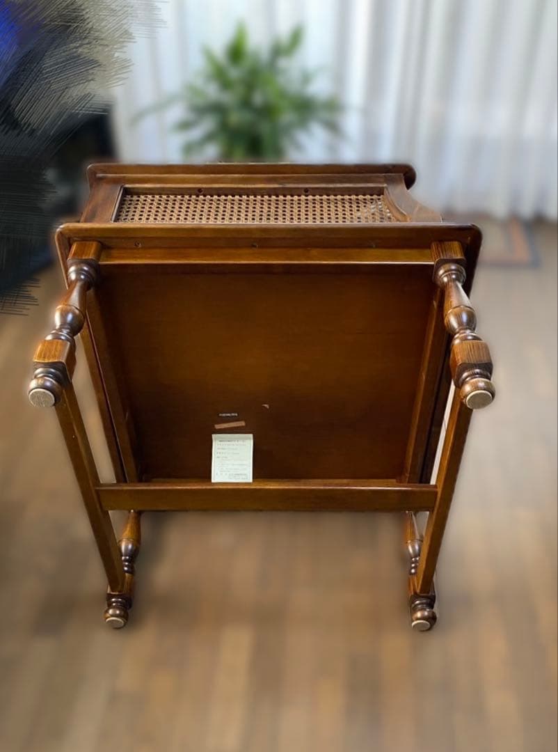 カリモク コロニアル コーナーテーブル