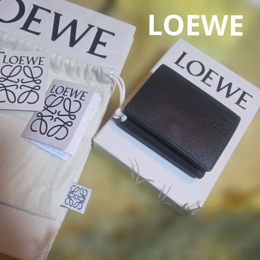 いちごLOEWE ブラック 三つ折り財布　美品　箱　袋　しおり付