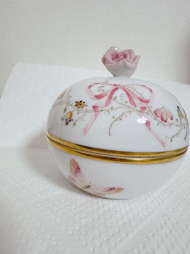 陶磁器の花とリボンのボックス　ヘレンド　エデン　ボンボン
