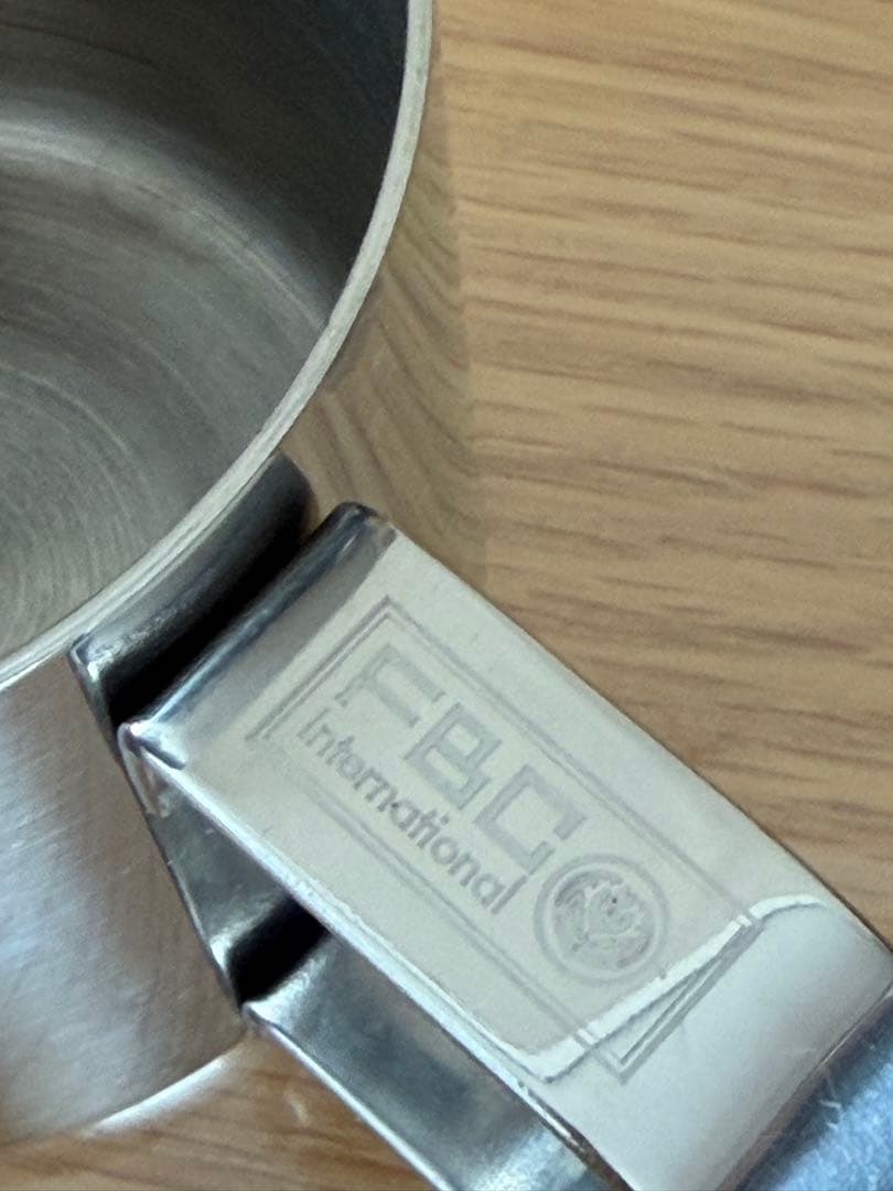 DeLonghi ECO310 エスプレッソマシン ホワイト