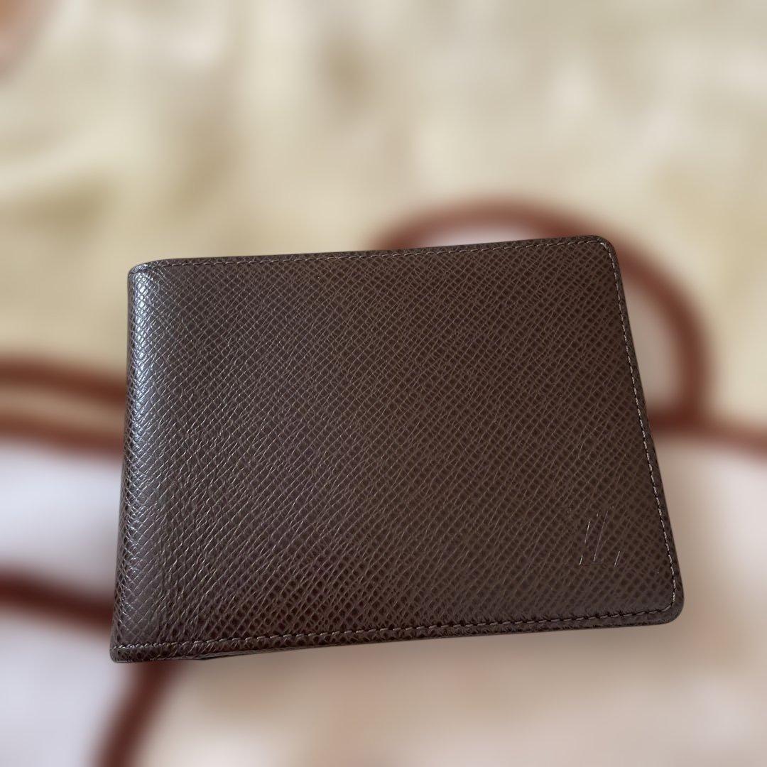 ルイヴィトン タイガ 財布