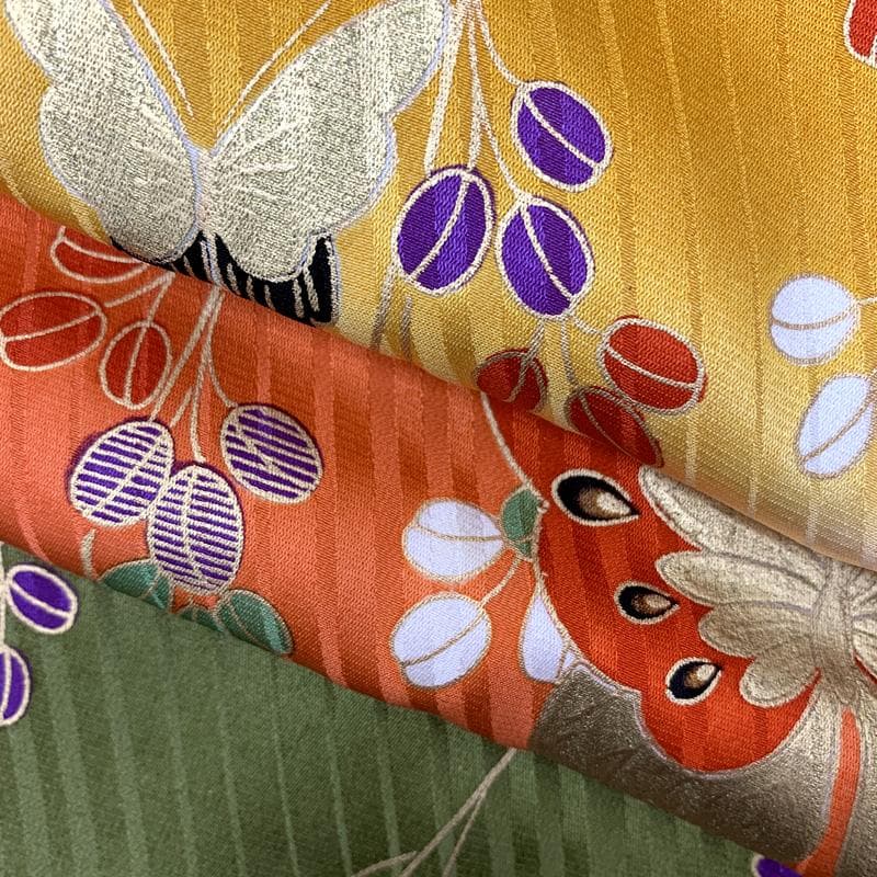 601ag29□七五三 七歳 女児 着物&袋帯 金彩 蝶□美品