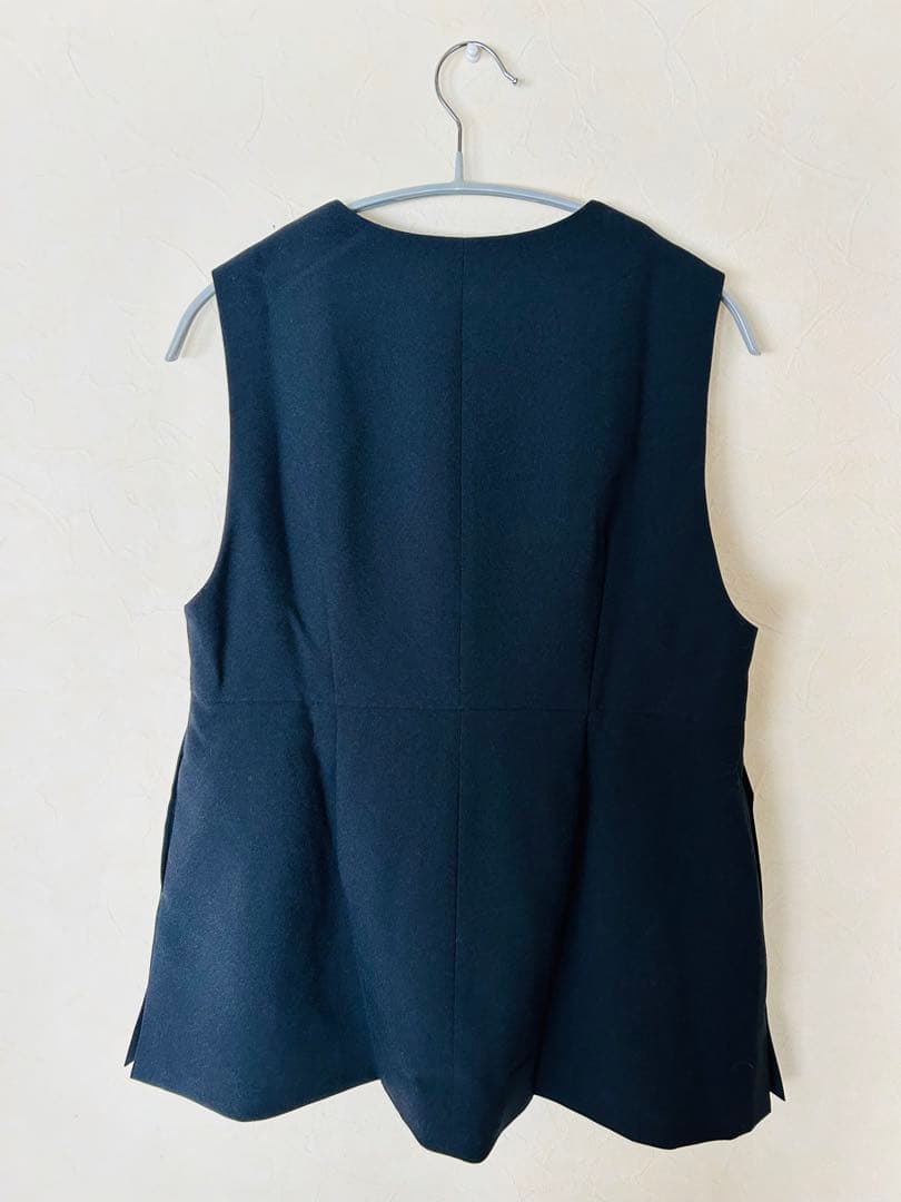 OUR シルエットがきれいな2wayペプラムベスト