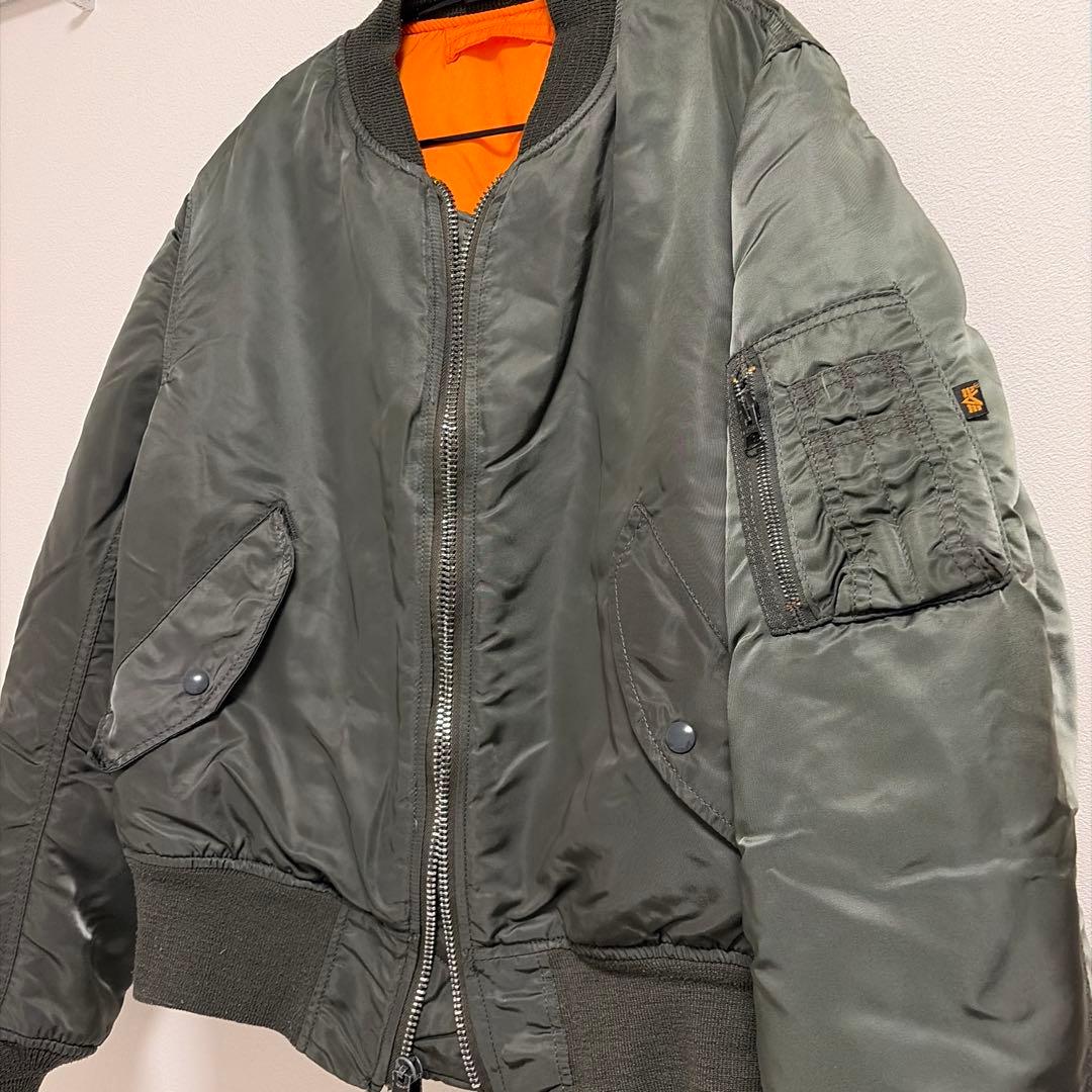 ALPHA INDUSTRIES アルファ インダストリーズ　MA-1 カーキ