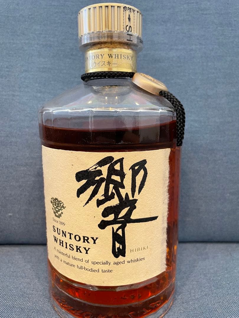 サントリー　響　旧ラベル　金キャップ　レア　未開封