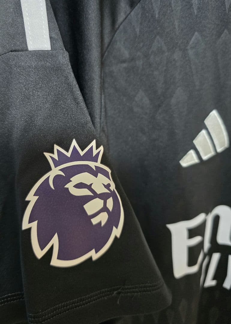 アーセナル キーパーユニフォーム ラヤ