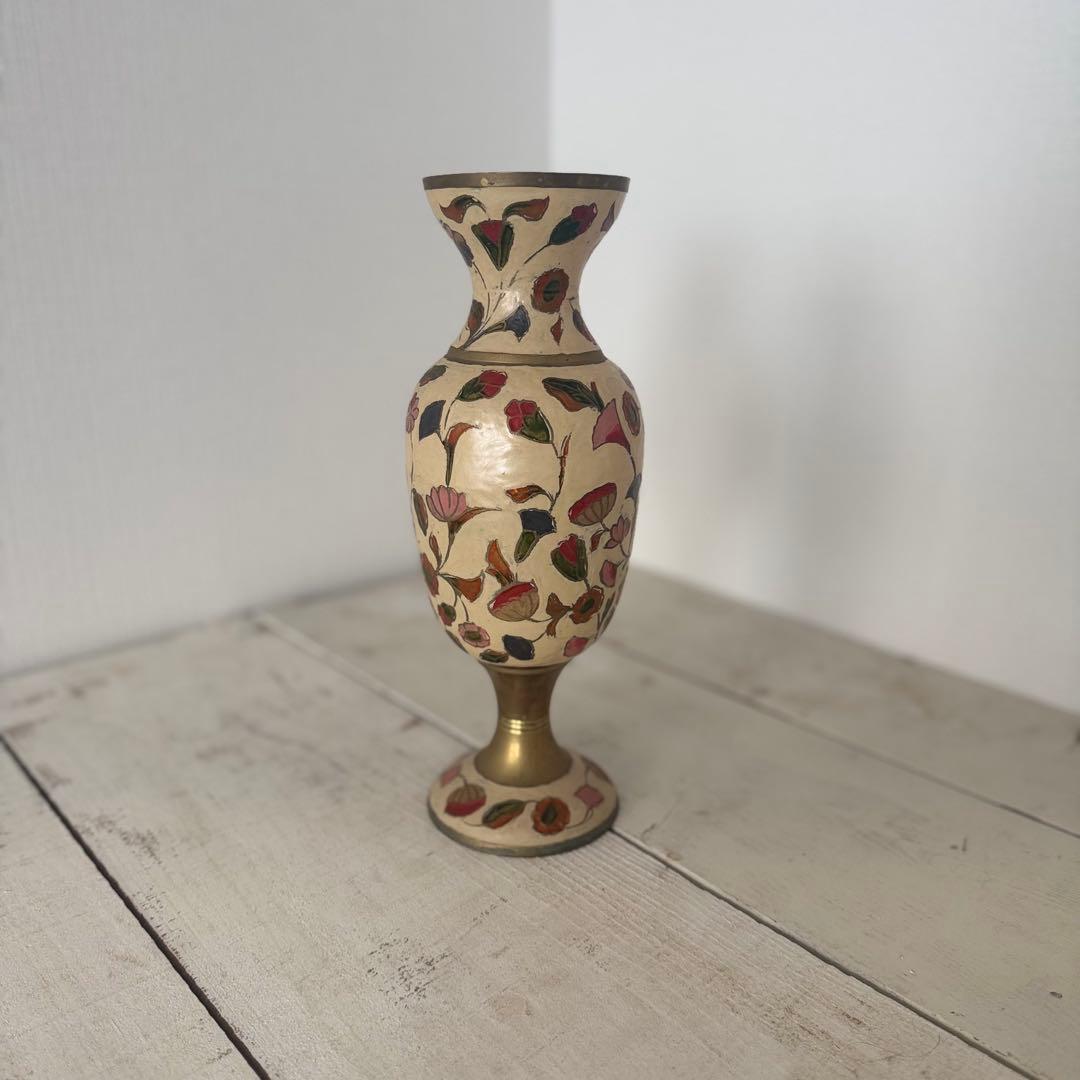 古いインドの花器