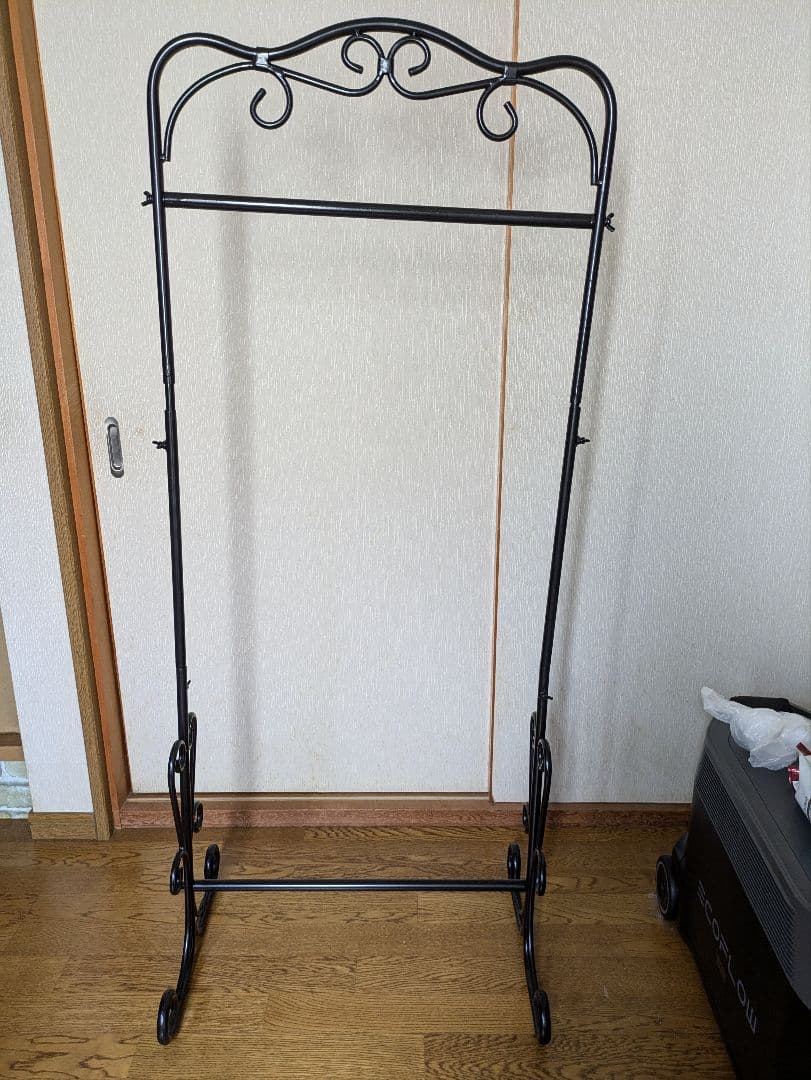 ハンガーラックアイアン