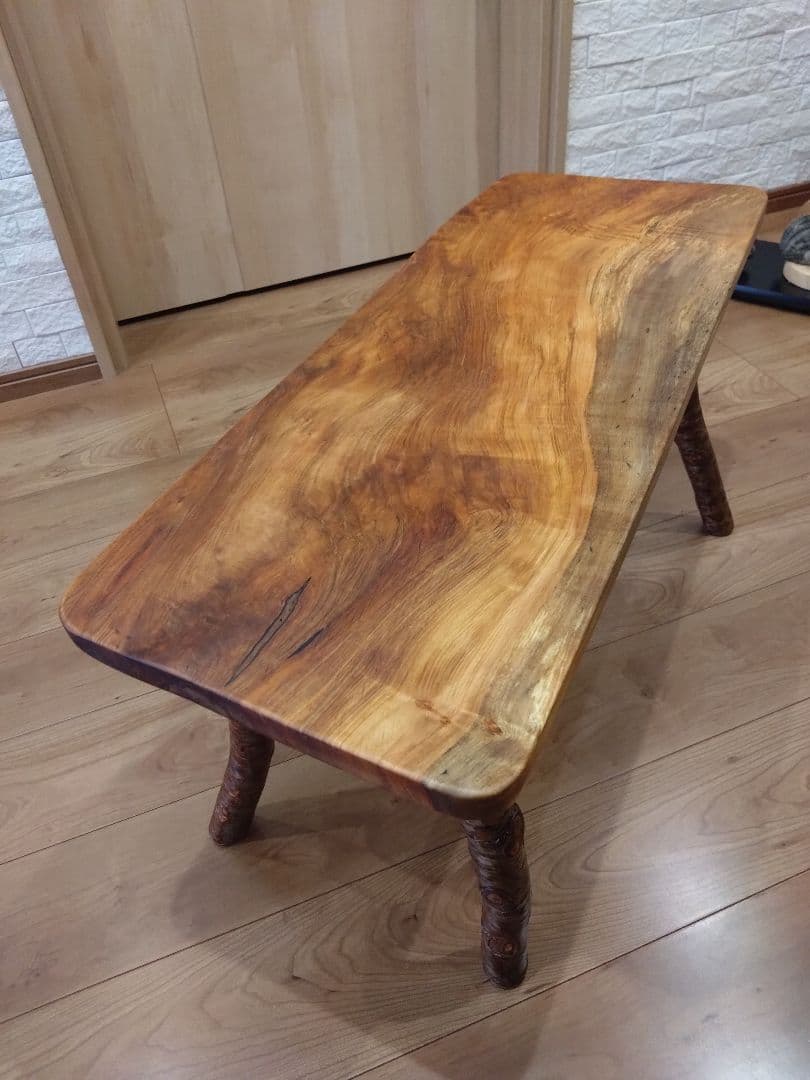 栃（とち）のベンチ80　ローテーブルにも❕栃の杢目が綺麗ですよ❕脚は桜の硬い枝