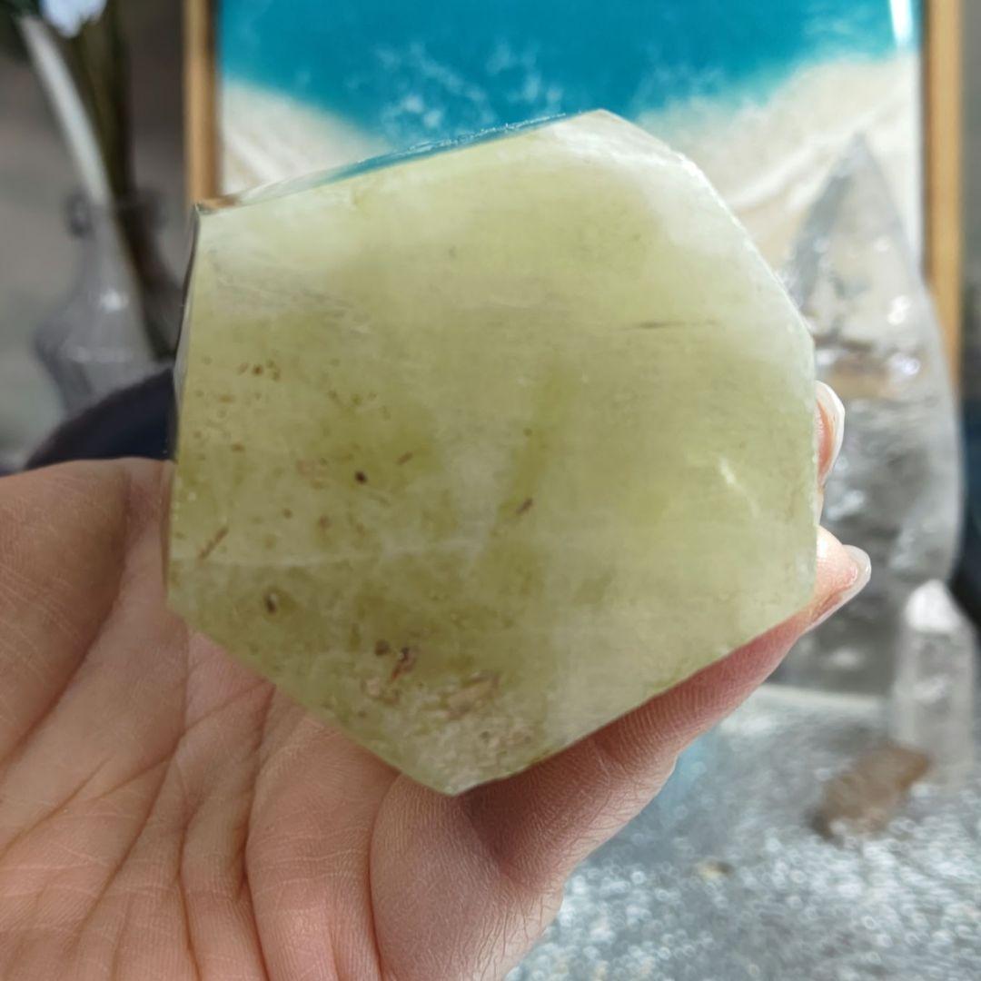 【超巨大】シトリン タワー 六角柱 特大サイズ！