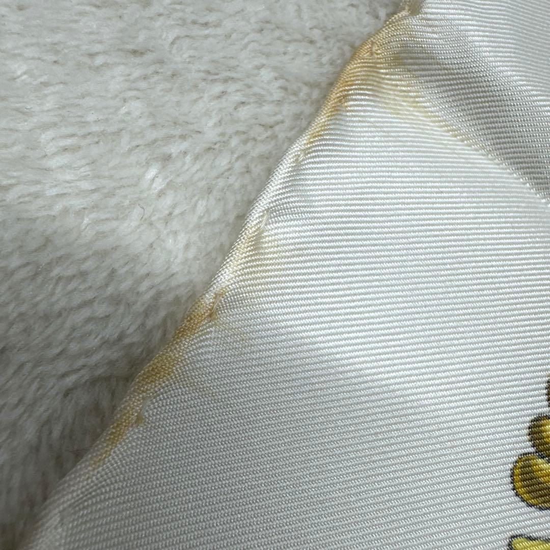 エルメス　カレ90 スカーフCavaliers d'Or　黄金の騎士 ホワイト