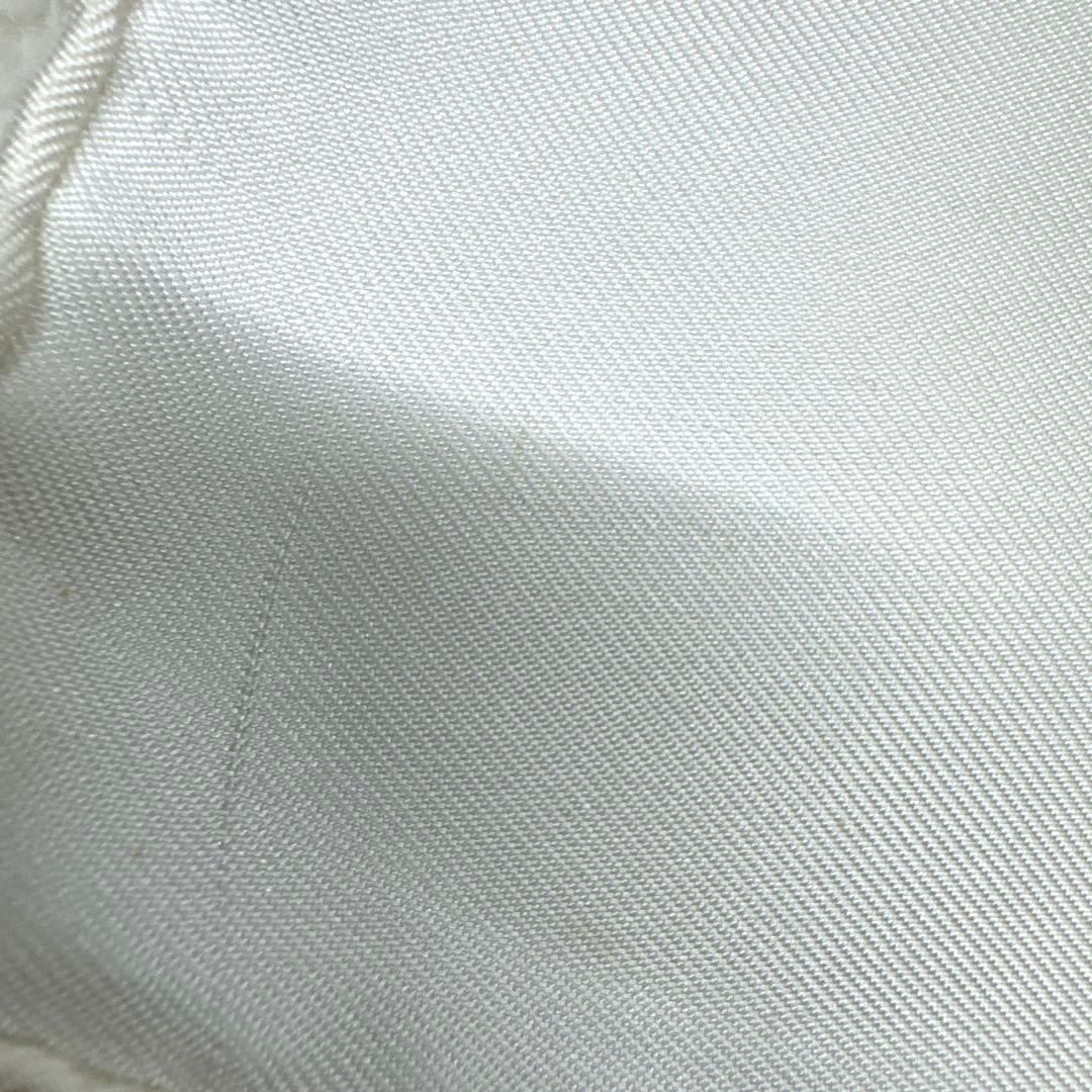 エルメス　カレ90 スカーフCavaliers d'Or　黄金の騎士 ホワイト