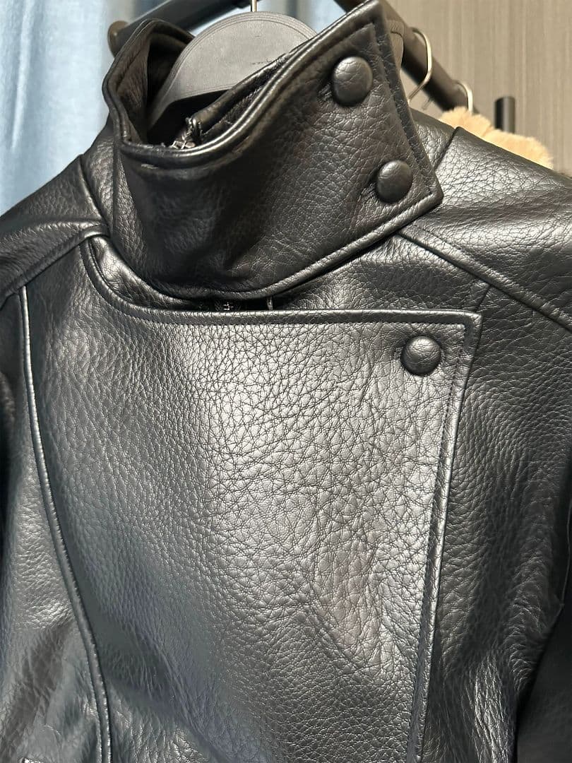 ZARA　フェイクレザージャケット ハイネック 　Lサイズ　　黒