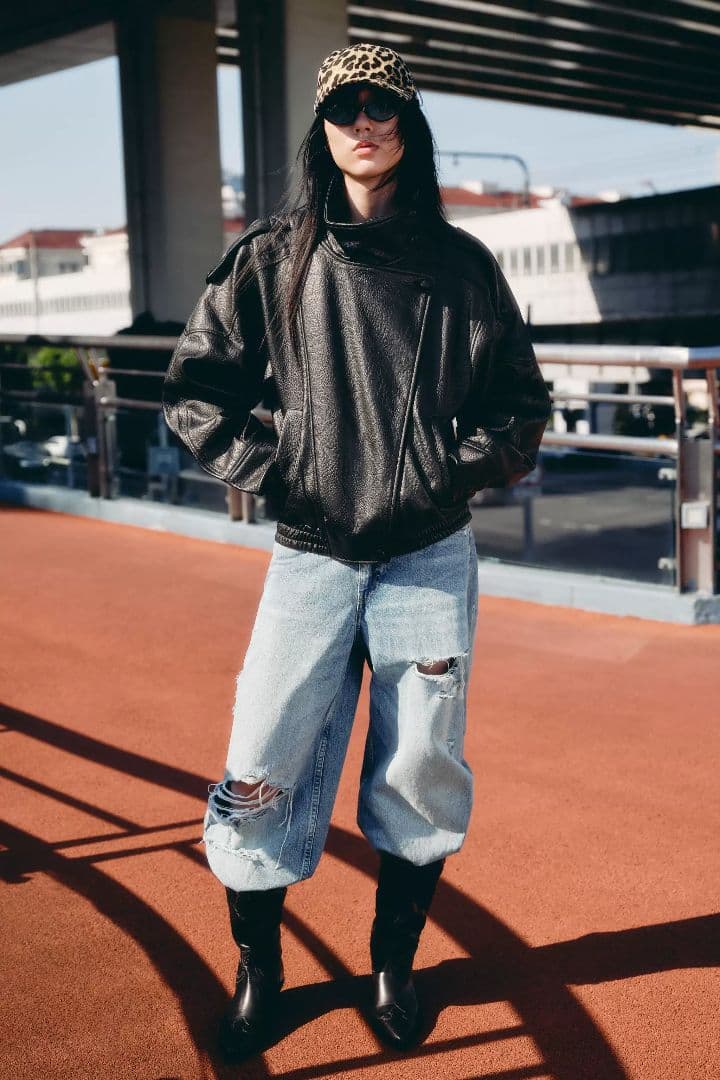 ZARA　フェイクレザージャケット ハイネック 　Lサイズ　　黒